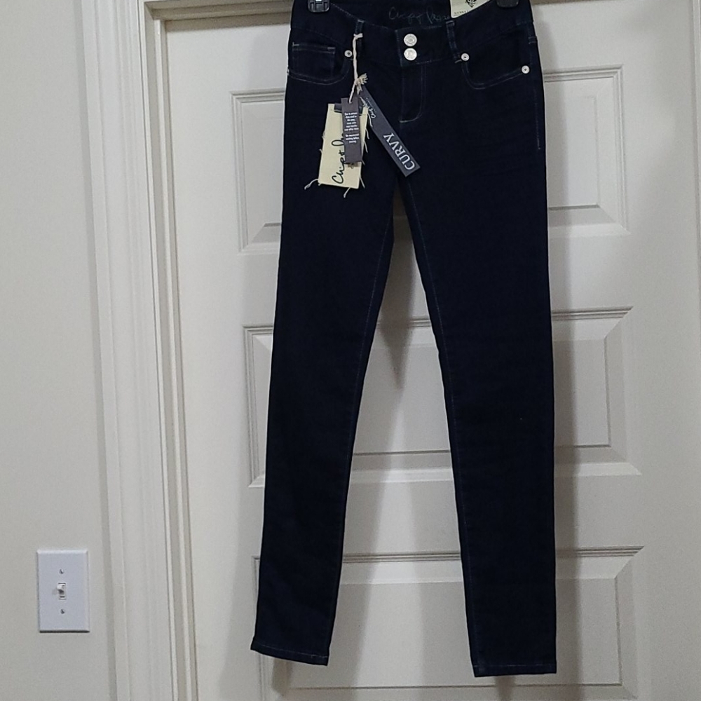 Dark wash skinny jeans